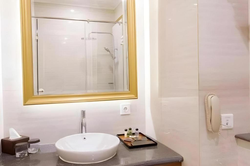 D'Primahotel Бандунг Екстер'єр фото